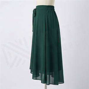 Jupe élégante en mousseline de soie pour femme, coupe trapèze, avec nœud à la taille, longueur genou, en organza vert uni, design plissé - Product Image 3