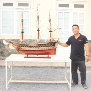 แบบจำลองเรือใบไม้ขนาดใหญ่ HMS VICTORY X งานฝีมือขัดเงา ตกแต่งบ้านสำหรับคนรักเรือเดินสมุทร - Product Image 1