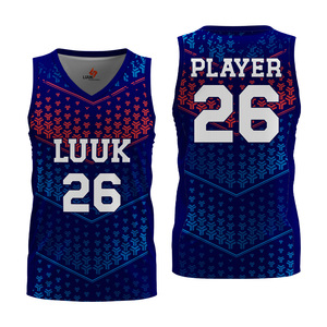 Uniforme de Baloncesto Personalizado Clásico de Talla Grande, Tejido de Malla Transpirable de Poliéster, Logotipo y Nombre Impresos Digitalmente, Reversible - Product Image 4