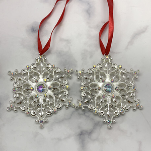 เครื่องประดับตกแต่งคริสต์มาสแบบกำหนดเอง เกล็ดหิมะโลหะ ชุดตกแต่งต้นคริสต์มาส 3 ชิ้น ของขวัญโลหะ เกล็ดหิมะประดับคริสต์มาสประดับเพชร - Product Image 2