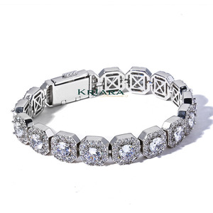 Bracelets joncs en moissanite plaqué or 18 carats pour femme, de luxe, à taille coussin, sertis à griffes, bijoux de mariage géométriques - Product Image 4