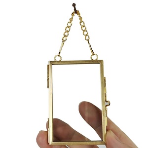 Cadre photo en verre style vintage finition laiton, cadre de présentation suspendu, cadre photo en métal de qualité supérieure pour la décoration intérieure et les fournitures cadeaux - Product Image 1