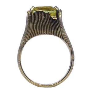 Anillo de cóctel vintage en oro amarillo con piedra de topacio engastada en punta para uso diario, estilo unisex. - Product Image 3