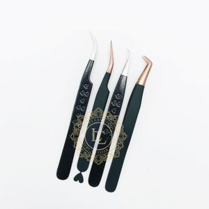 Pinzas para extensión de pestañas de acero inoxidable con punta de oro rosa de primera calidad, recubrimiento de polvo negro personalizado, mango de corazón sostenible - Product Image 1