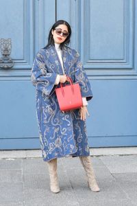 Chaqueta Larga Azul con Bordado Floral Suzani, Tejida y de Punto, Estilo Kimono Boho Abierto por Delante para Mujer, Prenda Exterior Étnica de Algodón - Product Image 5