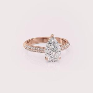 Anillo de Compromiso de Moissanita de Alta Joyería Más Vendido para Mujer con Estilo Lujoso y Elegante Disponible al Mejor Precio del Mercado - Product Image 3