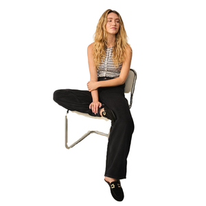 Jeans en denim déchiré pour femme, taille haute, coupe droite, délavage vintage, style streetwear décontracté, vêtements personnalisables avec logo - Product Image 2