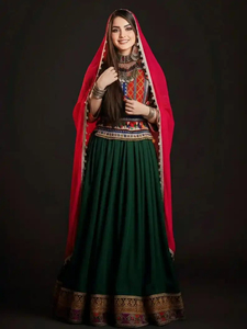 Robe traditionnelle afghane Kuchi, broderie artisanale, détails en fils, manches longues, style vintage, pour occasions festives. - Product Image 4
