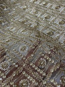 Tissu brodé en Georgette Fox de 44 pouces, richement orné, textile de créateur pour robes ethniques, saris, lehengas, salwar kameez et robes de soirée - Product Image 6