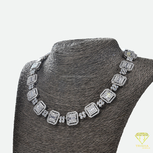 Ensemble de colliers géométriques élégants en diamants de laboratoire sertis dans de l'argent sterling 925, parfait pour les importateurs et les détaillants de bijoux haut de gamme - Product Image 2