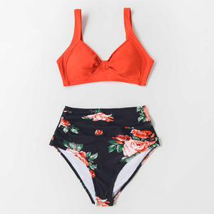 Traje de baño de una pieza con cordones y aberturas laterales, espalda descubierta y detalles elegantes con volantes, perfecto para fiestas en la piscina. - Product Image 4