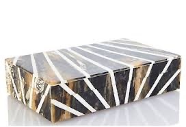 Caja de Cuerno de Búfalo Rectangular Rústica Antigua de ILAHI con Temática Animal, Pulida y Ecológica, con Interior Suave para Artículos Delicados Feng - Product Image 1