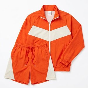 Nuevas llegadas: Conjunto de chaqueta cortavientos y pantalones cortos de nailon impermeable para hombre, de secado rápido, para entrenamiento deportivo al aire libre. - Product Image 1