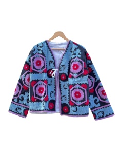 Veste en velours brodé Suzani bleu pour femmes, tenues indiennes, disponible au prix de gros pour l'exportation - Product Image 1