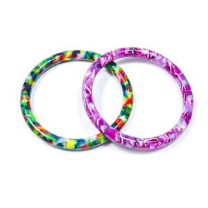 Ensemble de bracelets en résine haut de gamme faits à la main |   Bracelets en résine transparente et colorée de luxe |   Bijoux de mode élégants et modernes - Product Image 3