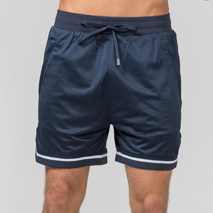 Shorts deportivos de malla para hombre, hechos a medida al por mayor, 100% poliéster, con bolsillos cruzados, cintura acanalada, de secado rápido. - Product Image 3