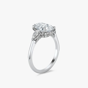 Bague à trois pierres en diamant de laboratoire brillant en forme de poire de 3 carats en or 14 carats, bijoux de créateur pour mariée - Product Image 4