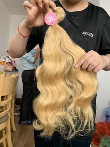 Bundles de cheveux humains Remy vierges blonds 100% avec fermeture à vague profonde lâche expédition rapide 613 24 60 Options de couleur - Product Image 4