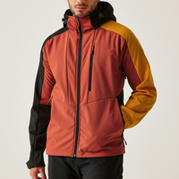 Veste Softshell en Toile Double Boutonnage pour Homme – Hiver, Camping, Chasse, Ski, Randonnée – Imperméable, Respirante, à Capuche, Logo Frontal