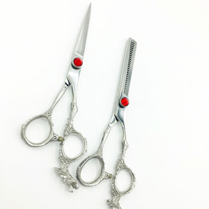 Ciseaux de coiffure professionnels japonais en acier inoxydable, droits et affûtés, avec manche Dragon pour barbier - Product Image 5