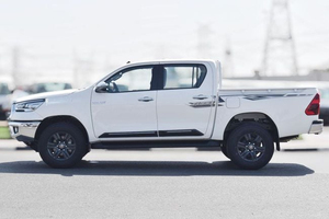 NUEVO TOYOTA HILUX 2026, Volante a la Izquierda, Cuero Oscuro, Manual, Doble Cabina, 4 Puertas, 4.1-6L Diésel Turbo, Faros LED, SUV, 200-250PS, R20 - Product Image 3