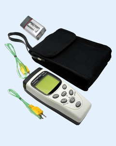 Thermomètre numérique professionnel à double canal Tenmars TM-82N |   Thermomètre à thermocouple de type K/J haute précision (OEM) - Product Image 5