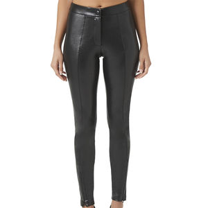 Pantalon en cuir pour femme, coupe slim, design tendance, faible MOQ, meilleure vente, pour adultes, en vente en ligne - Product Image 1