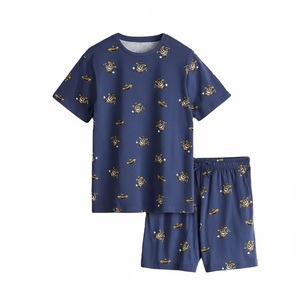 Conjunto Deportivo para Hombre, Estilo Moderno, Camiseta de Manga Corta con Estampado Nuevo, Pantalones Cortos, Tela Transpirable y Suave, Talla Grande, Corte Holgado, Verano - Product Image 4