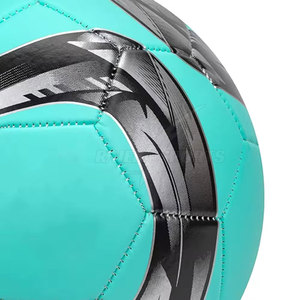 Ballon de football de qualité professionnelle, haute résistance à l'air, construction durable, adapté au football des adultes et des jeunes. - Product Image 3