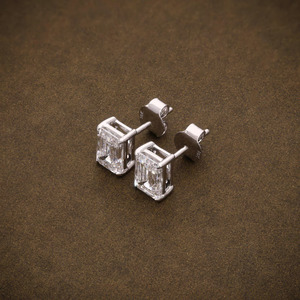 Pendientes de Diamantes de Laboratorio con Corte Esmeralda, Oro Blanco de 18K, Certificados por IGI, Clásicos para Mujer, Personalizados para Joyería - Product Image 5