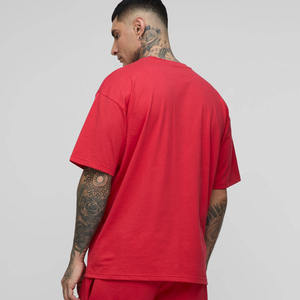 Conjunto de 2 piezas de camiseta oversize con estampado puff y pantalones cortos para gimnasio, entrenamiento y ropa urbana para hombre - Product Image 6