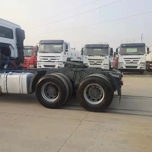 Camion tracteur Sinotruk HOWO 371HP 6X4, 10 roues, poids lourd, diesel, pour transport semi-remorque, à vendre - Product Image 3