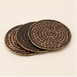 Ensemble de sous-verres en cuivre martelé avec support antidérapant rembourré, sous-verres ronds élégants en métal pour tasses à café et verres à vin - Product Image 5