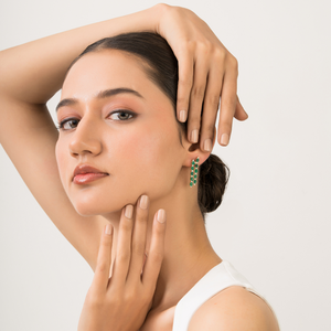 ต่างหูห้อยสองเส้นทองคำแท้ K14 ดีไซน์ทันสมัยไม่ซ้ำใคร ประดับมรกตและเพชร พร้อมอัญมณีตามเดือนเกิด ออกแบบได้ตามต้องการ - Product Image 6