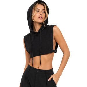 Débardeur à capuche noir minimaliste sans manches pour femme, coupe courte, avec logo personnalisé, côtés ouverts, cordon de serrage et sangle à boucle - Product Image 3
