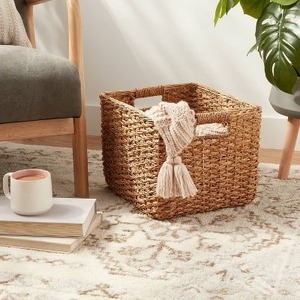 Twisted woven seagrass <b>basket</b> Handmade <b>Storage</b> <b>Basket</b> Wholesale eco-friendly Made Viet Nam - Product Image 4