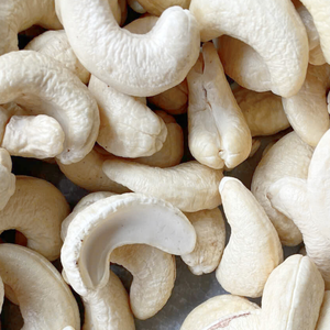 High Quality Raw Cashew <b>Nuts</b> WW180, WW240, WW320, LP Cashew <b>Nut</b> Ivory Coast Cashew <b>Nuts</b> Customized Packaging - Product Image 1