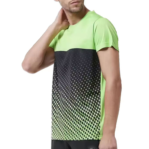 Camiseta de sublimación de tela cómoda hecha en Pakistán, diseño único para hombre en color sólido. - Product Image 5