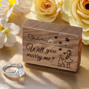 Boîte à bague de fiançailles en bois faite à la main avec inscription « Will You Marry Me » gravée, boîte d'emballage pour bijoux de mariage - Product Image 2