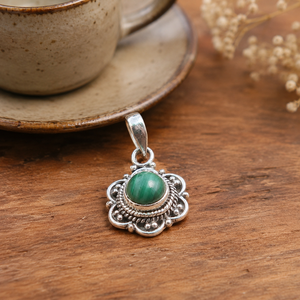 Radhey Krishna Jewellers RKJ-1598 Pendentif Charme en Argent Sterling 925 avec Malachite Verte Naturelle Plaqué Or Rose Vintage pour Femmes - Product Image 6