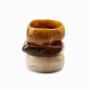 Bracelets en résine faits à la main colorés avec des motifs artistiques, bijoux modernes pour femmes et filles, à porter au quotidien et pour les fêtes - Product Image 4