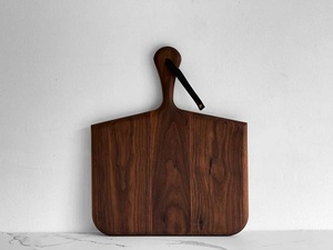 Tabla de Cortar Personalizada con Mango de Metal Resistente, Superficie de Corte Lisa, Ideal para Preparación en la Cocina, Servir y Regalar - Product Image 3