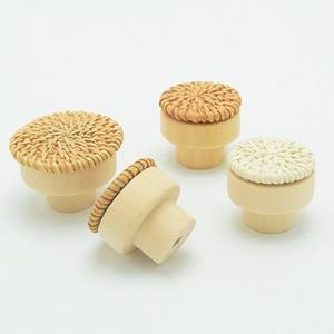 Poignée de porte d'entrée de haute qualité en rotin écologique, poignées à tirer à prix compétitif pour commodes et portes. - Product Image 1