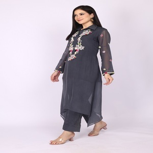 Conjunto de lujo para mujer, elegante conjunto de fiesta de 2 piezas, color gris oscuro con bordado a mano para mujeres modernas. - Product Image 6