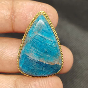 Pendentif en laiton rainuré avec cristal d'apatite 100% naturel, lot de pendentifs en macramé d'apatite, lot d'apatite rainurée de qualité supérieure, prix de gros - Product Image 1