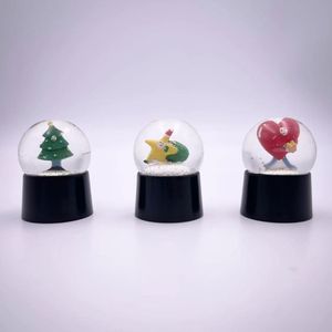 Propre conception 3-en-1 Mini taille décorations de Noël ensemble aimant boule à neige pour cadeau - Product Image 1