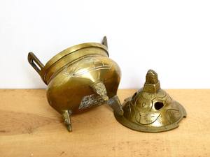 Quemador de Incienso Metálico Decorativo Religioso para el Hogar, Fragancia de Bakhoor y Oud, Interiores Culturales - Product Image 3