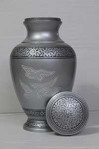 High Quality Avondale Aluminium Metal Modern Adult Flying Birds Engraved Cremation Urns for Human Ashes 220 Cubic Inch Capacity - Product Image 2