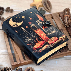 Bouteilles de Potion Lumineuses au Design Magnifique sur le Thème de la Nuit Fantastique en Cuir, Illustrations Enchantées, Lune Croissante - Reliure Thermique Noire - Product Image 4