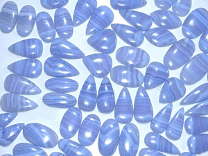 Piedras Preciosas de Ágata Azul Natural de Calidad al por Mayor para la Fabricación de Pendientes DIY - Formas y Tamaños Personalizables - Product Image 1